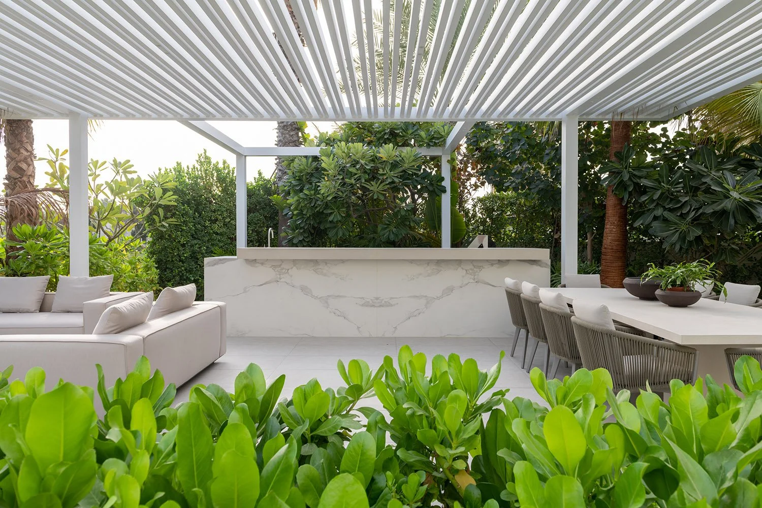 The Best Stonework for High-End Outdoor Kitchens